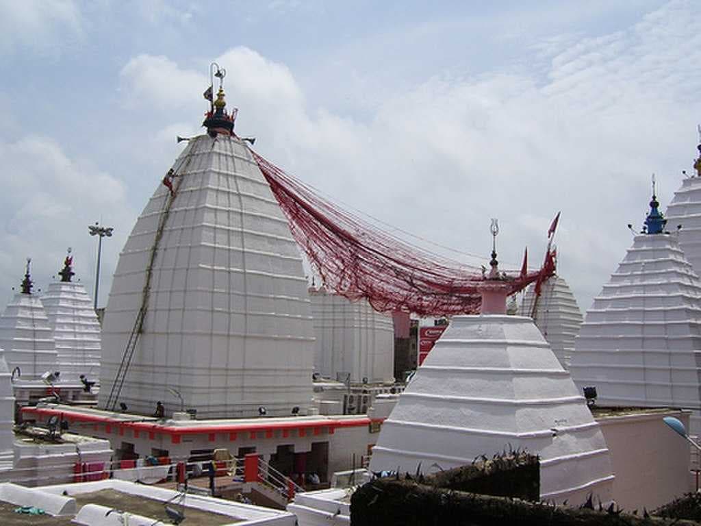 Pyramid shaped Shikhara of the temple