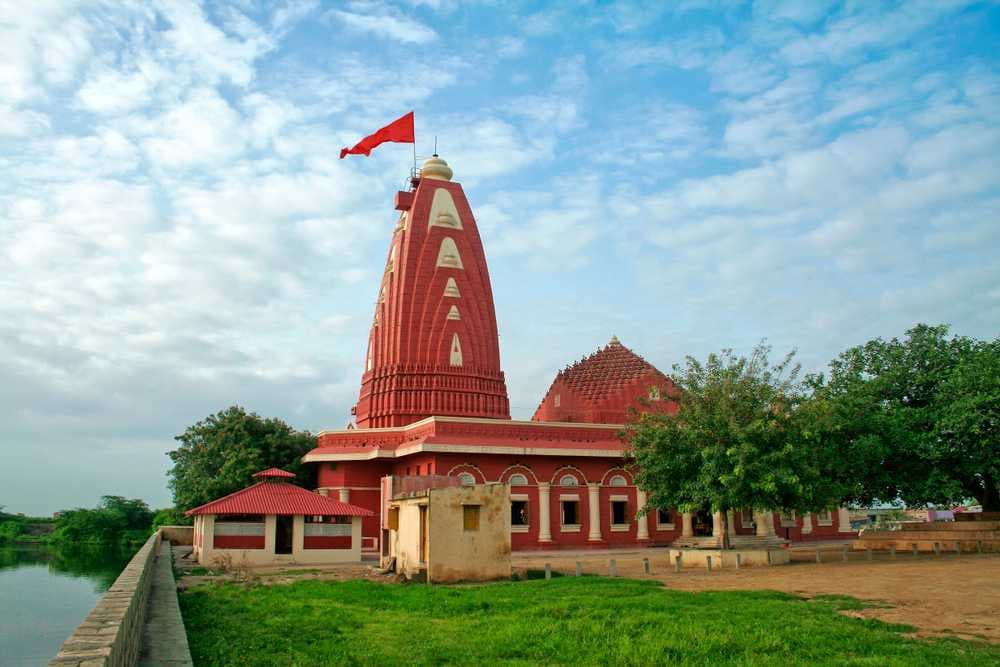 Nageshwar Jyotirlinga Temple - One of the 12 Jyotirlingas