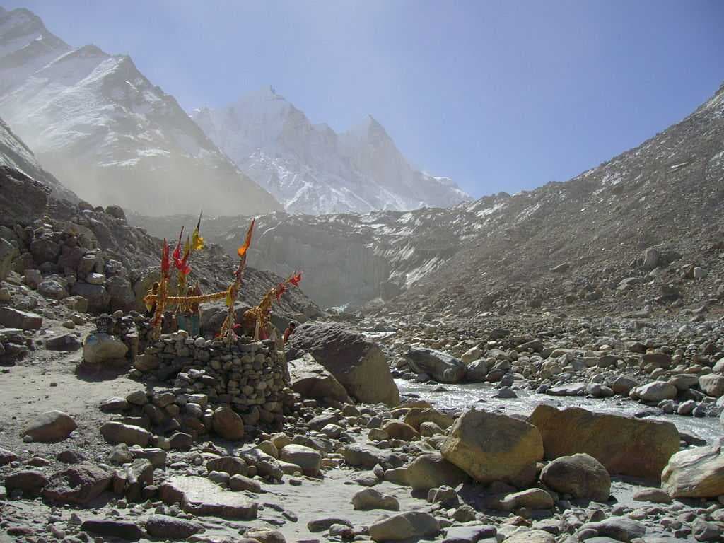 A small shrine at Gaumukh, Gangotri glacier.