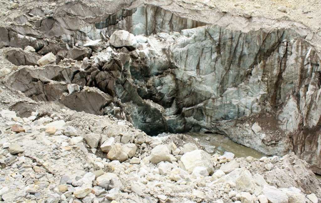 Snout point of Gongotri Glacier, Gomukh