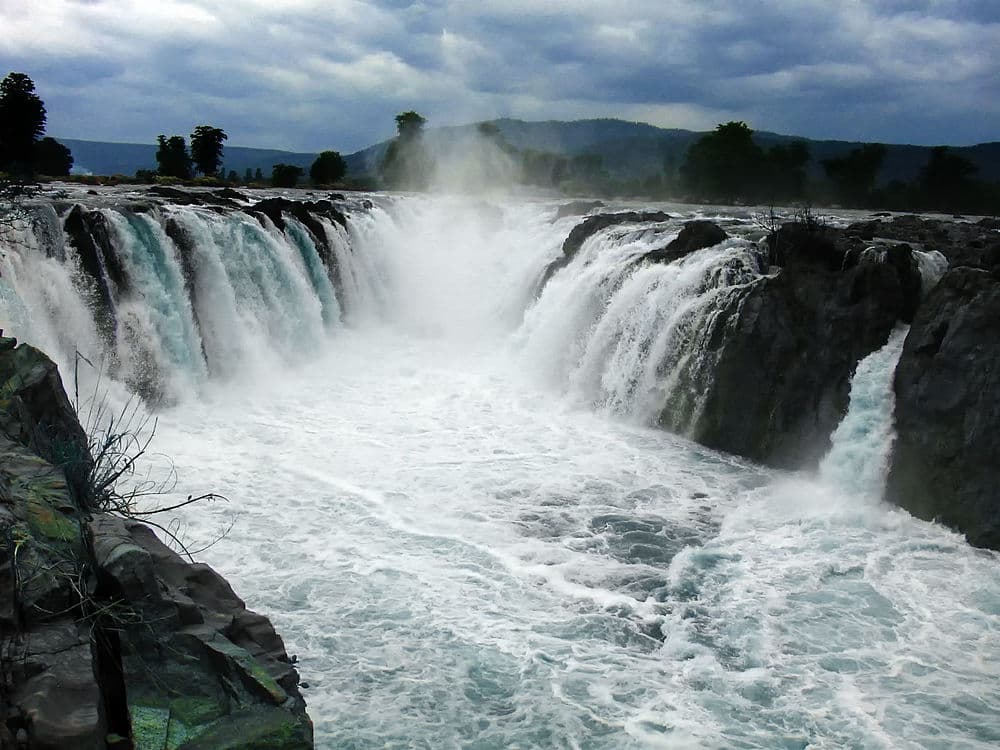 Hogenakkal Falls travel image