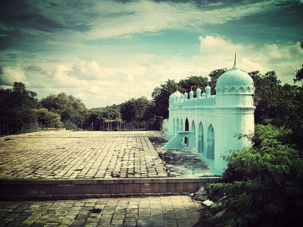 Qutb Shahi Tomb - Located in Ibrahim Bagh
