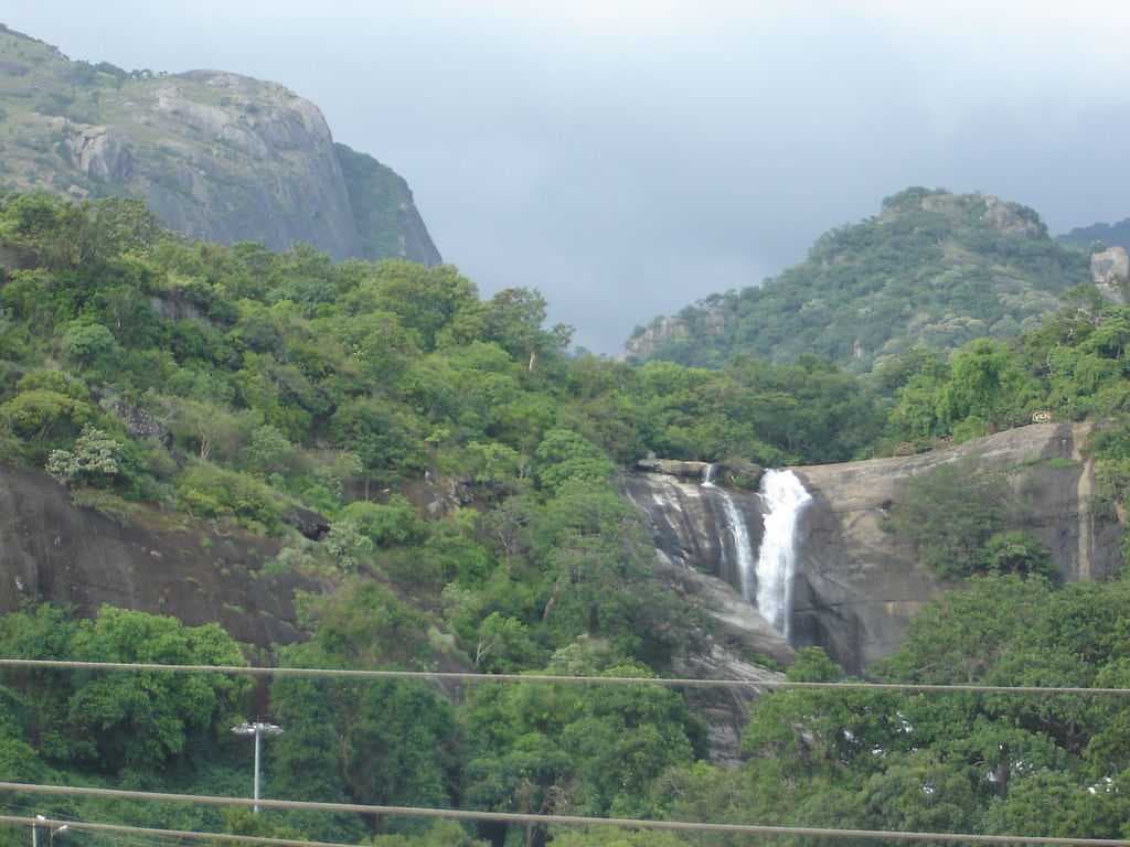Courtallam Falls travel image