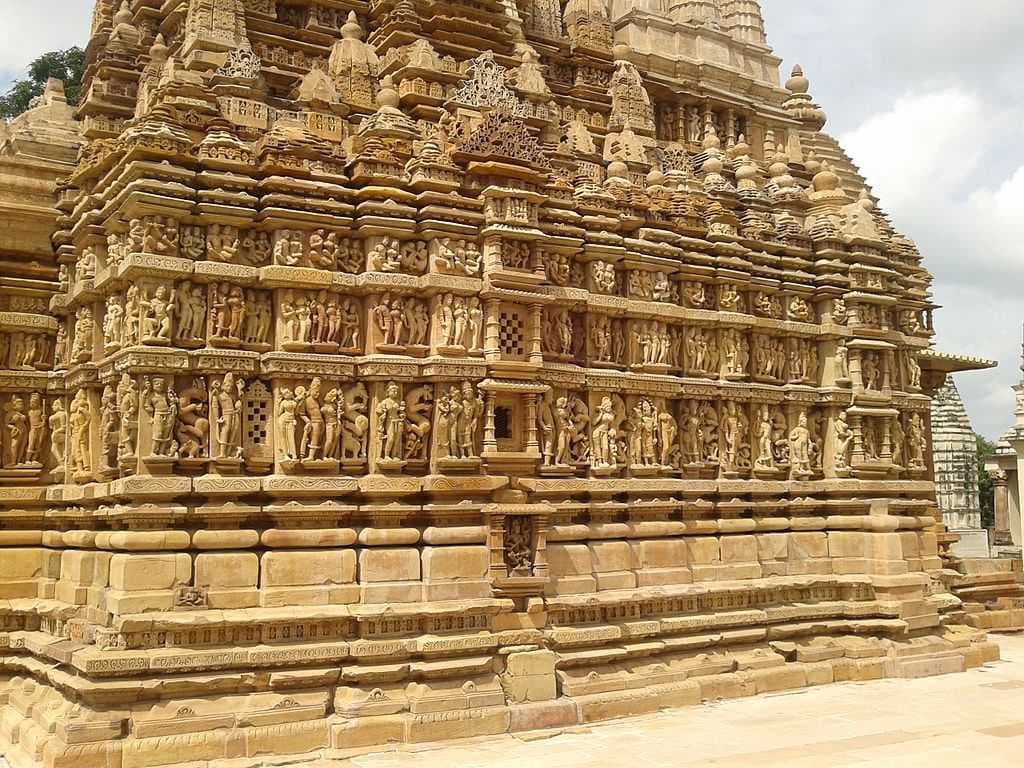 Parsvanath temple travel image