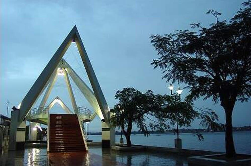 Marine Drive, Kochi travel image