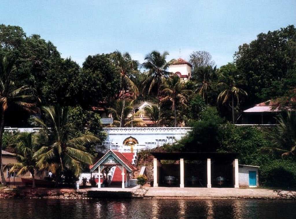 Thevally Palace travel image