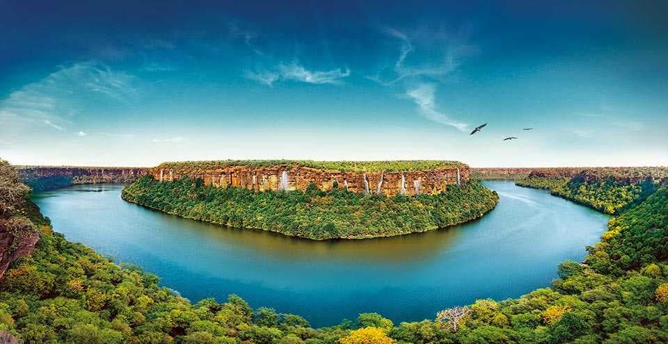 Chambal River Gorge, Garadia Mahadev Temple