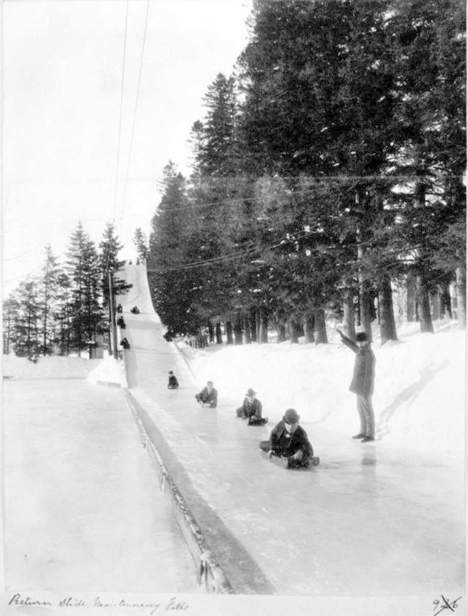Tobogganing travel image