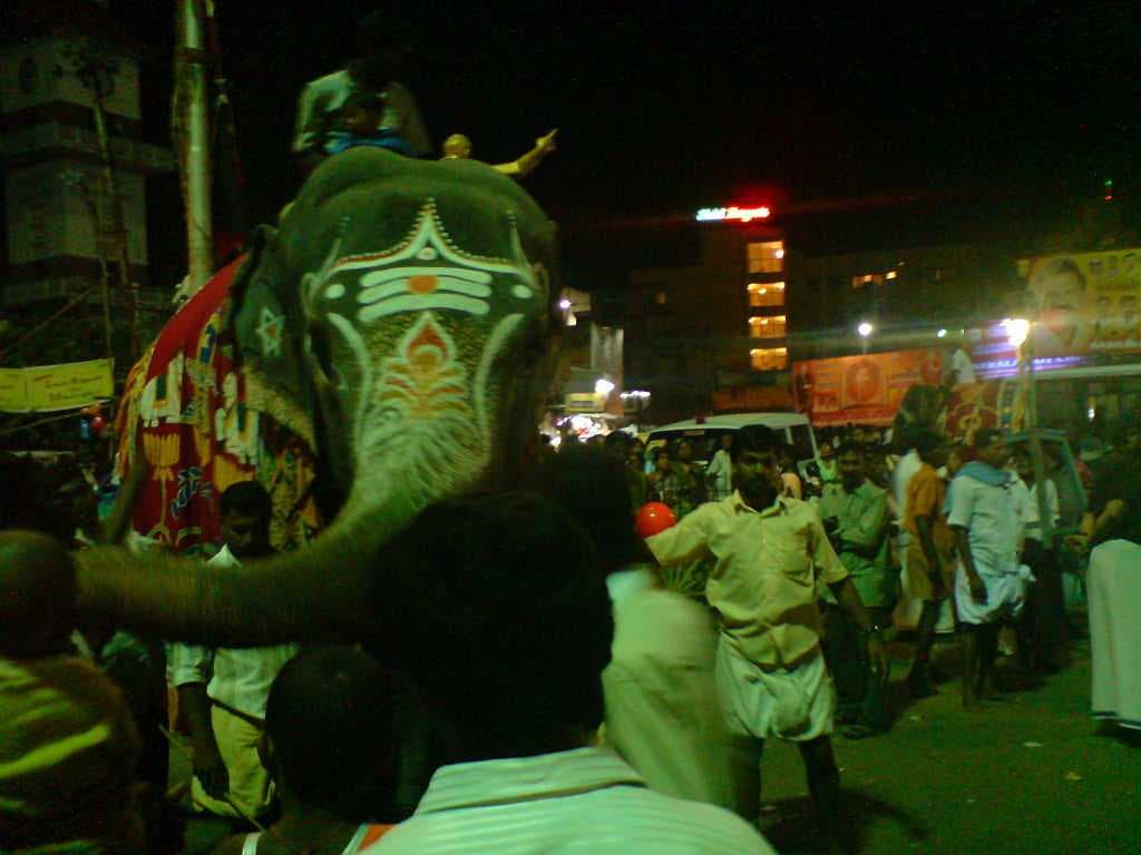 Mahamaham Tank travel image
