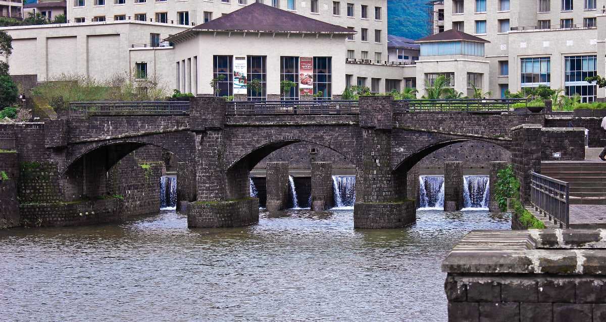 Sightseeing in Lavasa travel image