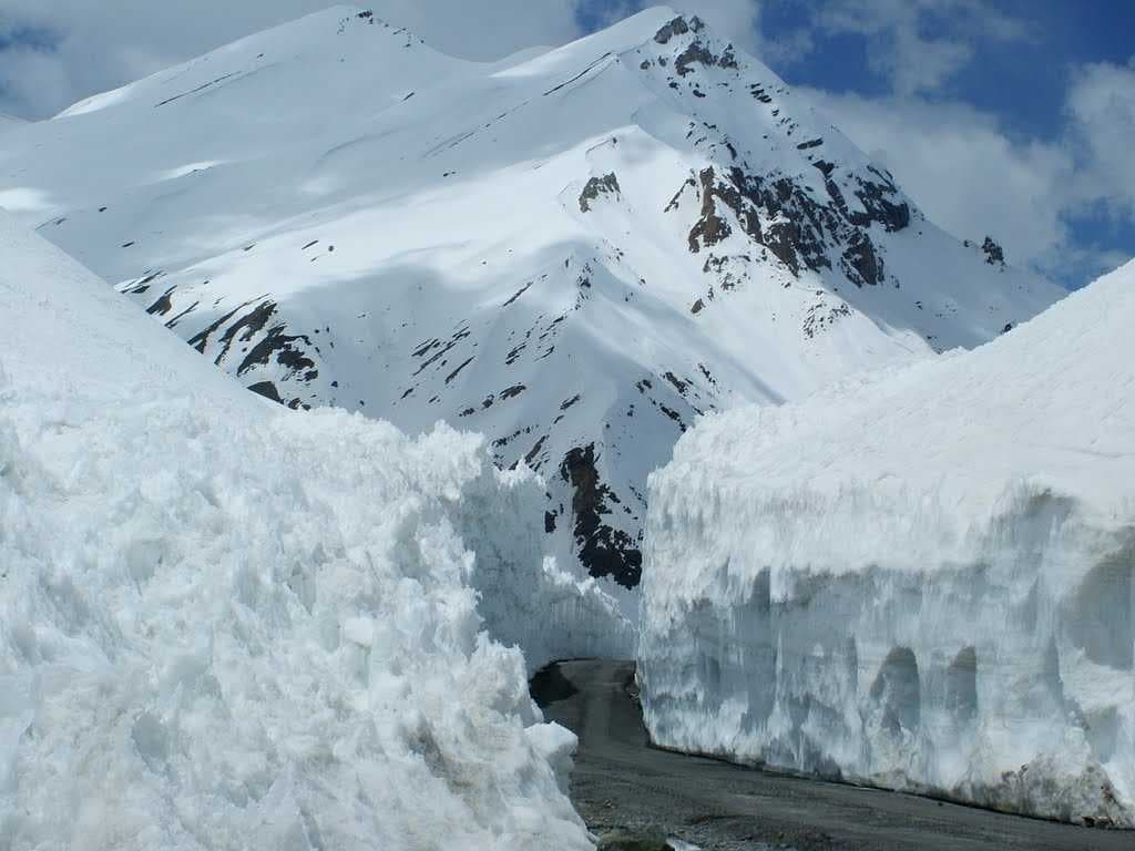 Rohtang Pass travel image