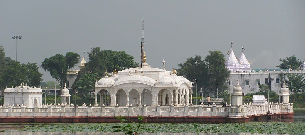 Pawapuri travel image