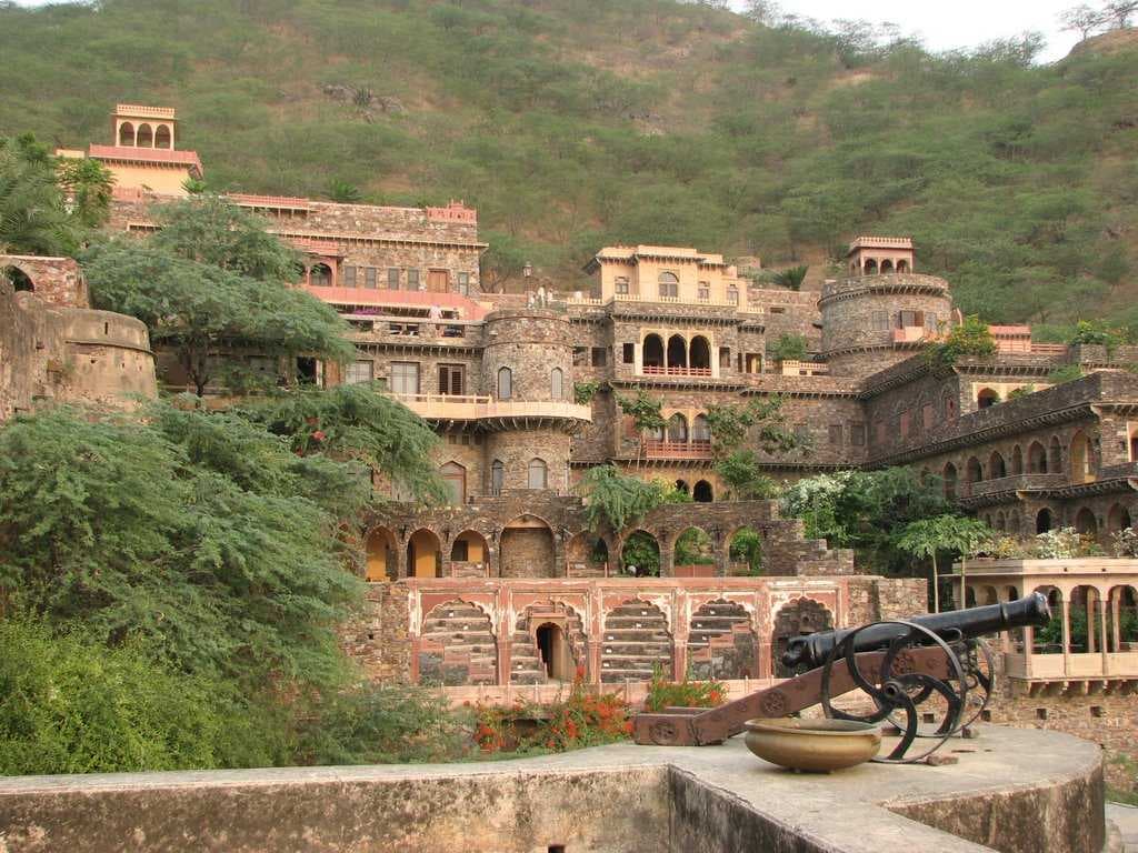 Neemrana travel image