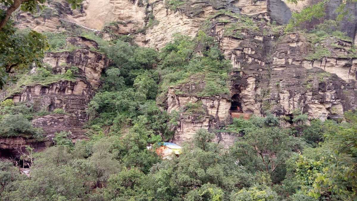 Jata Shankar Caves - Natural Cave and Hindu Temple in Pachmarhi