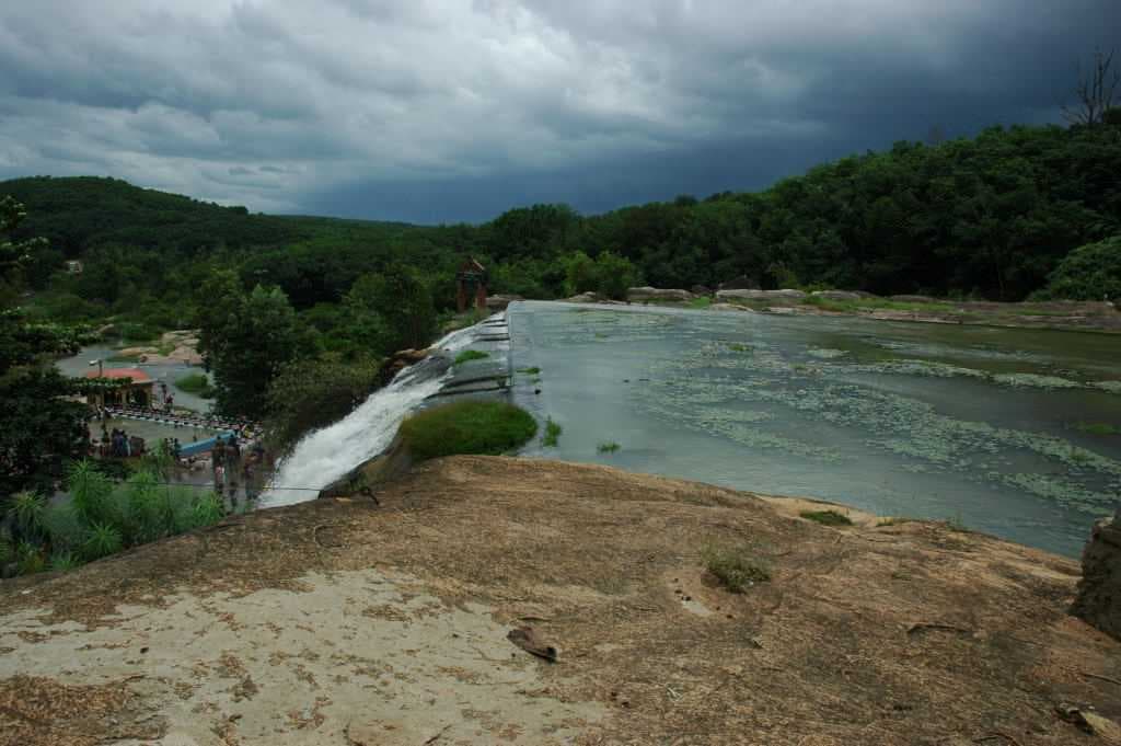 Thirparappu Falls travel image