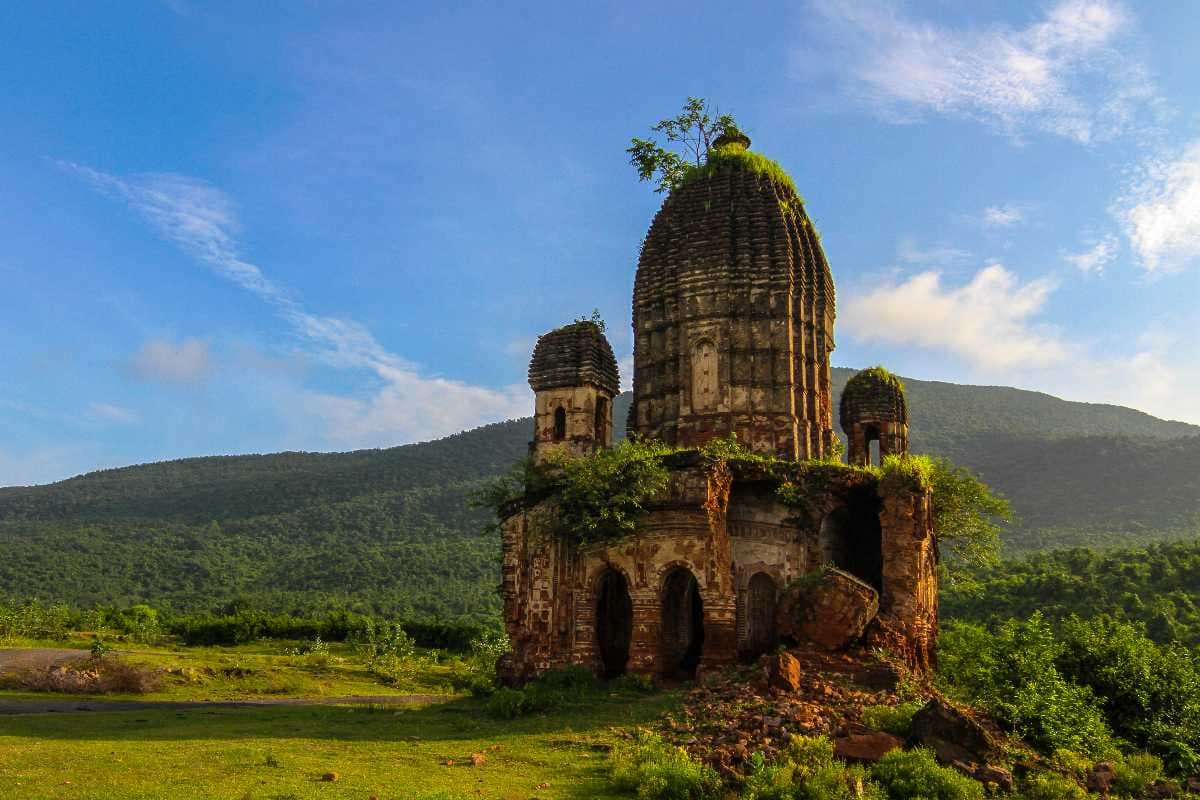 Pancharatna Temple at Garpanchkot, Purulia