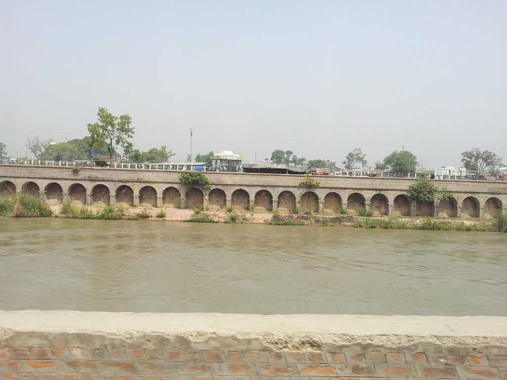 Piran Kaliyar Sharif travel image