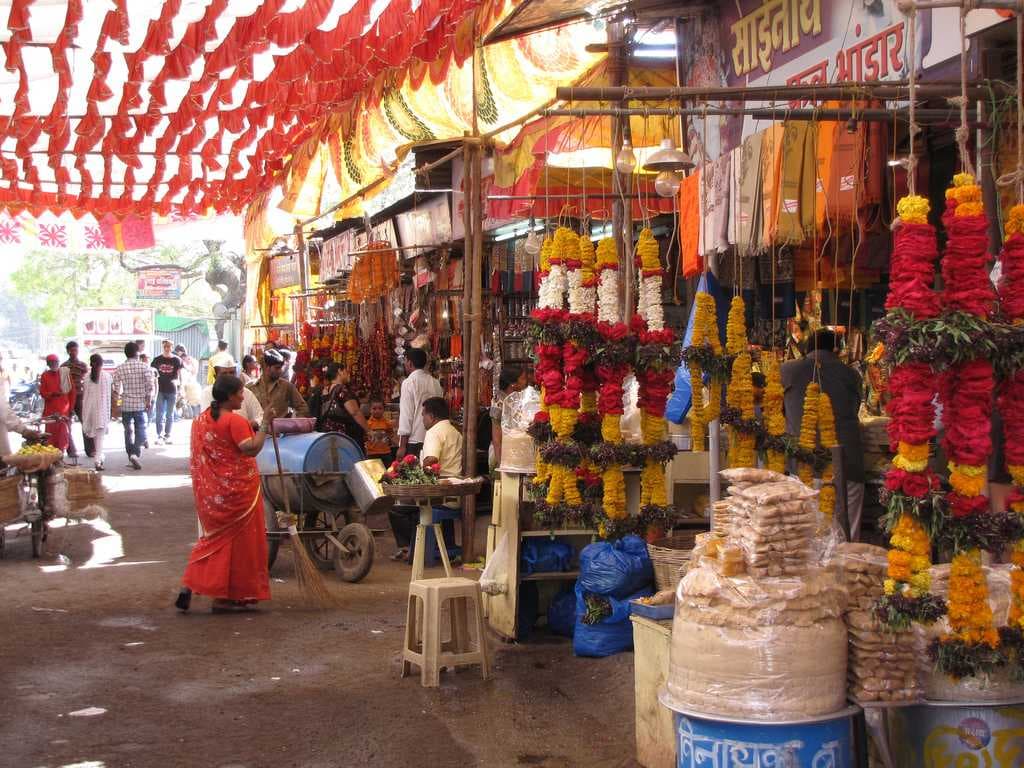 Shopping in Shirdi travel image