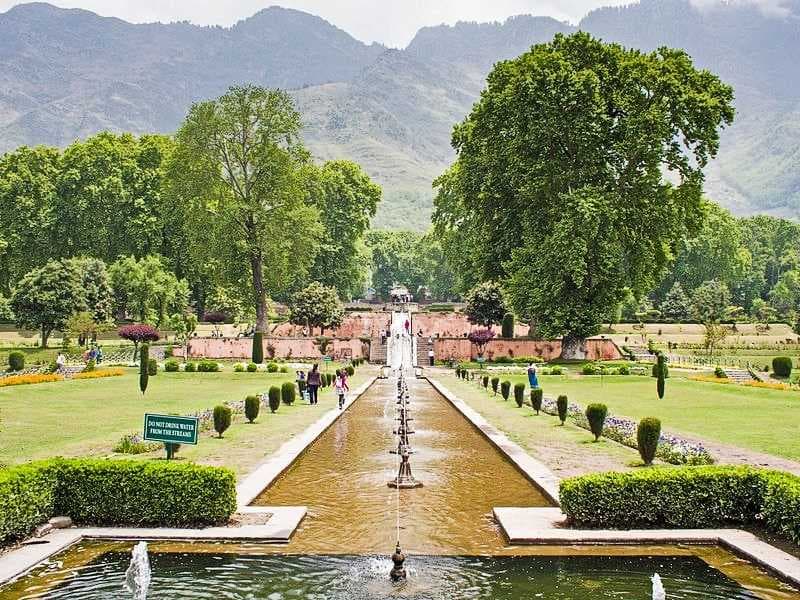 Nishath Mughal Gardens - Must-Visit Terraced Mughal Gardens in Srinagar