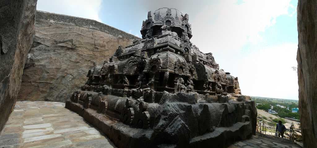 Kalugumalai travel image