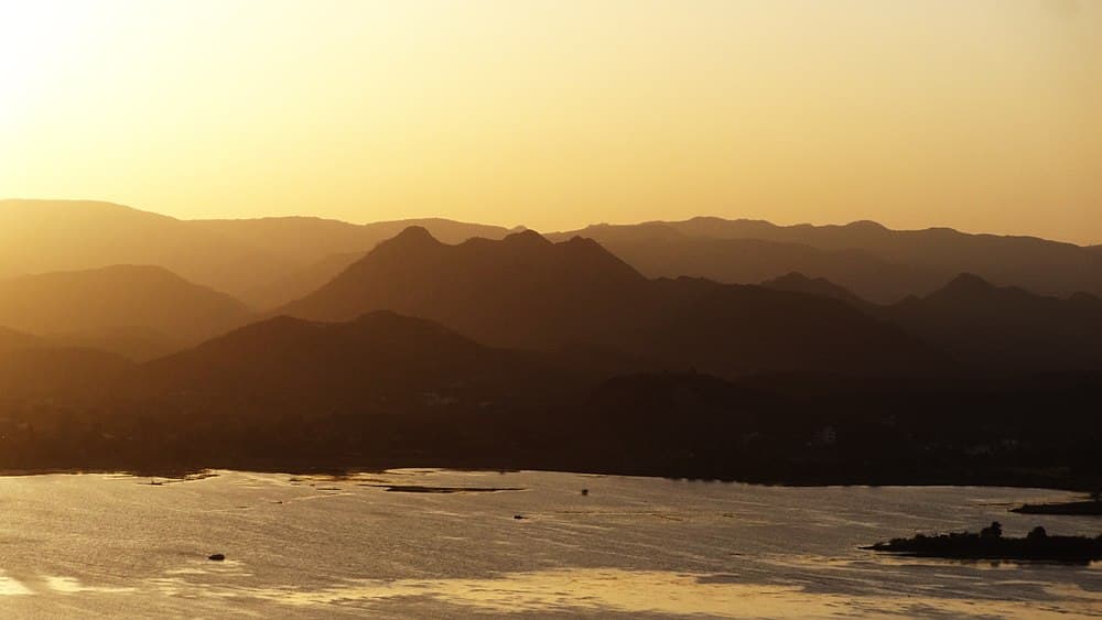 Lake Pichola travel image