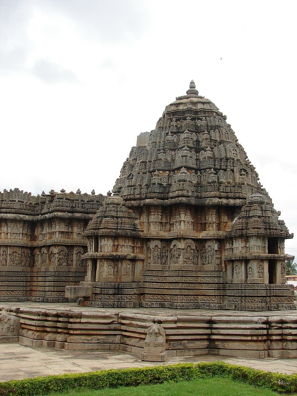 Undavalli Caves travel image