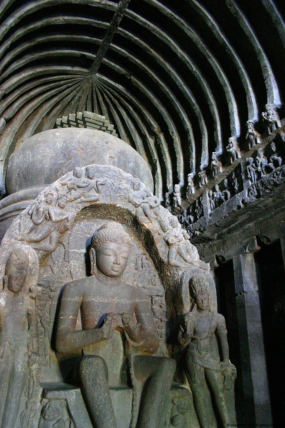 Undavalli Caves travel image