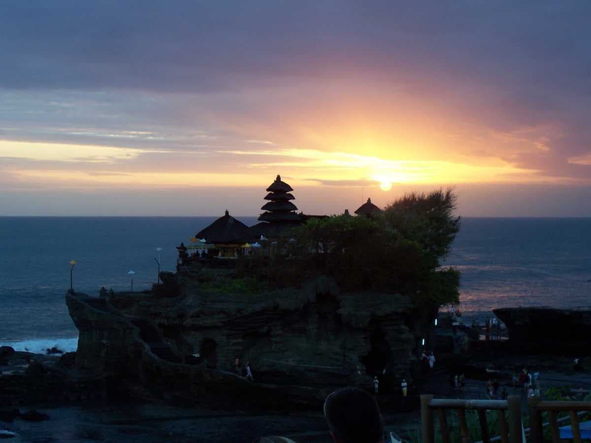 Tanah Lot travel image