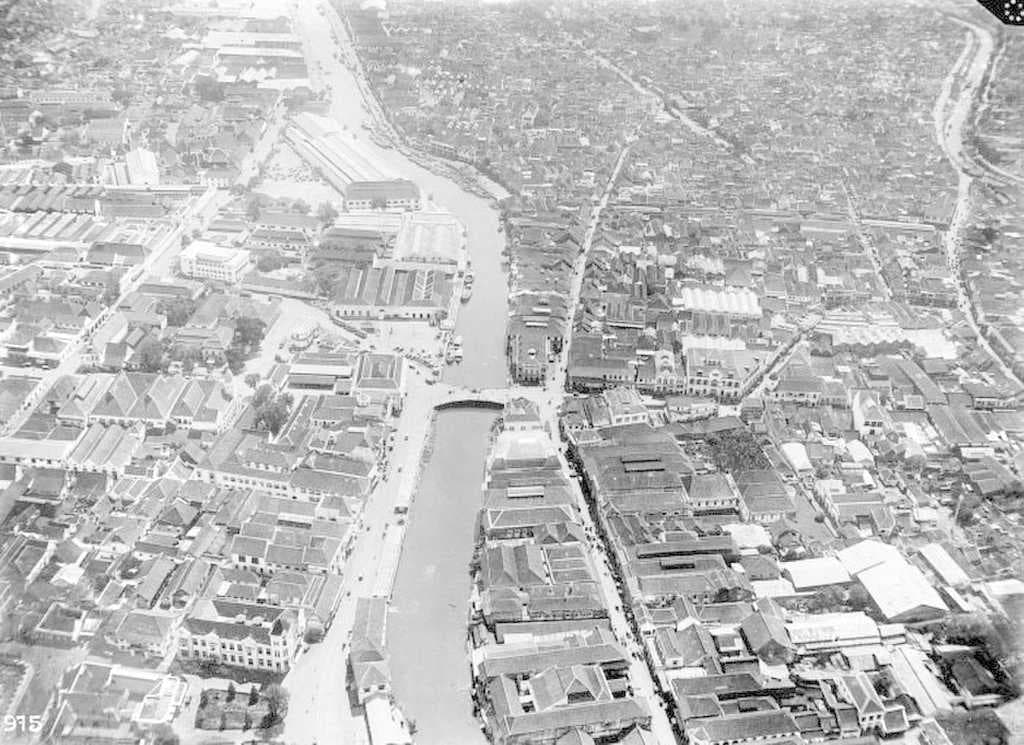 Red Bridge area from the air in the 1920s.
