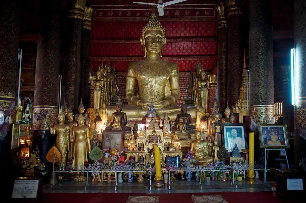 A statue of Buddha in Wat Mai.