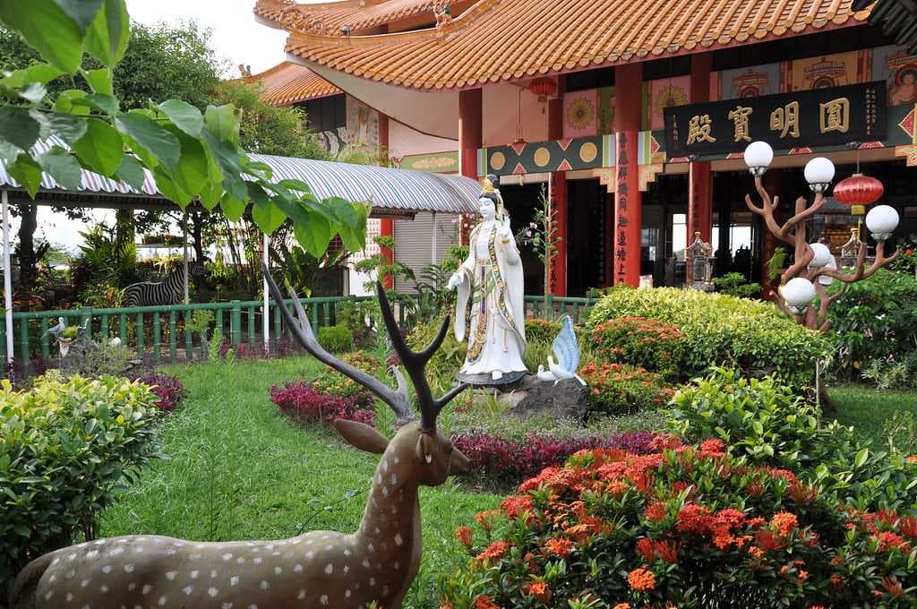 A glimpse of the Puh Tohh Tze Temple in Kota Kinabalu