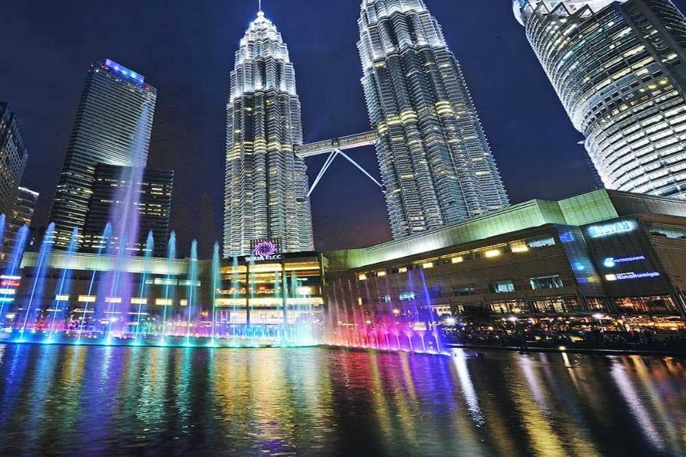 Suria KLCC Mall - Situated in the Centre of Kuala Lumpur City
