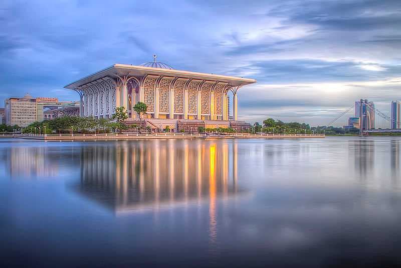 The Iron Mosque looks floating in the middle of the lake