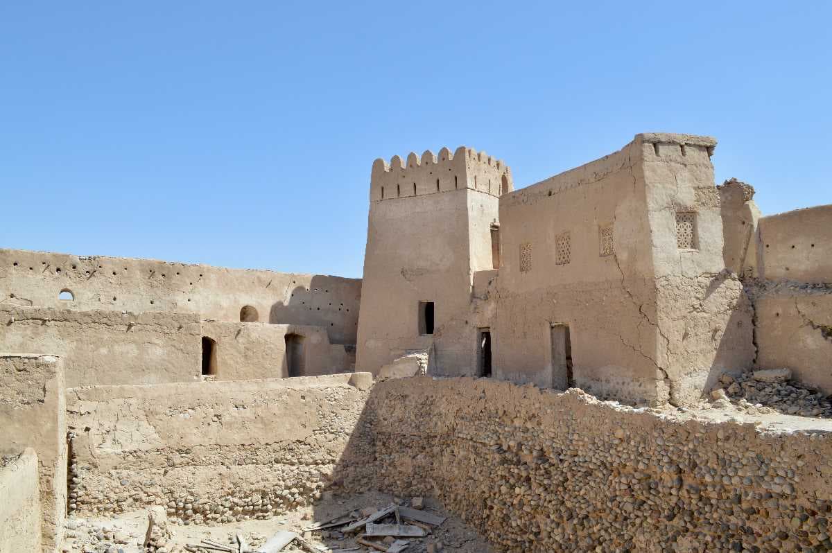 Bilad Sur Castle - 200-Year-Old Castle in Sur