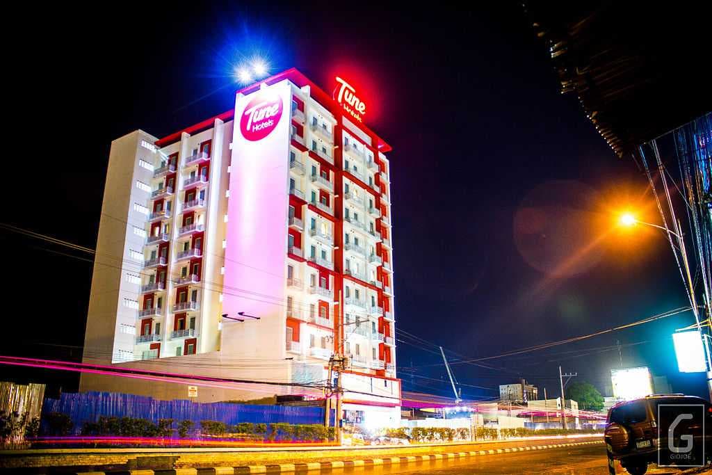 International hotel chain Tune Hotels along CM Recto Avenue