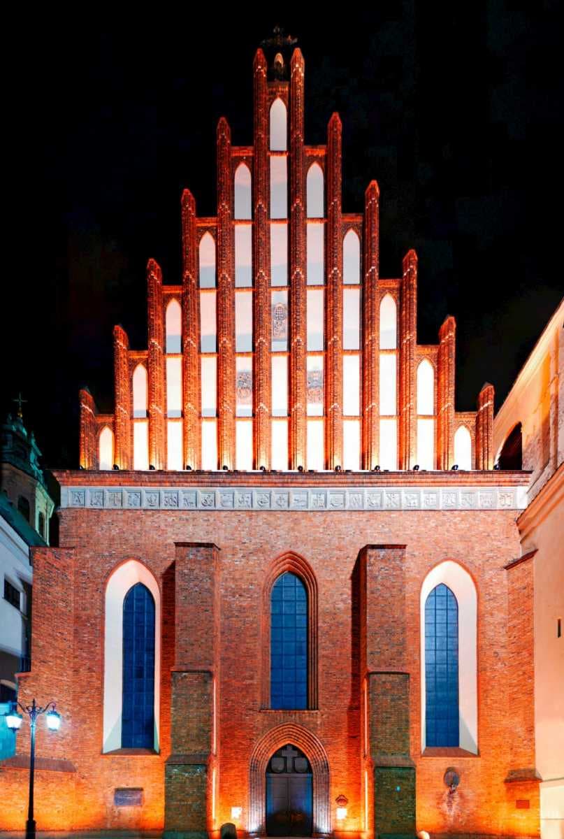 Construction of St Johns Cathedral began in 1390. It is one of Warsaws most ancient and important buildings.