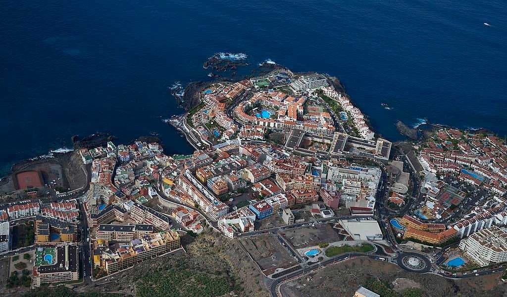 Aerial photo of Los Gigantes