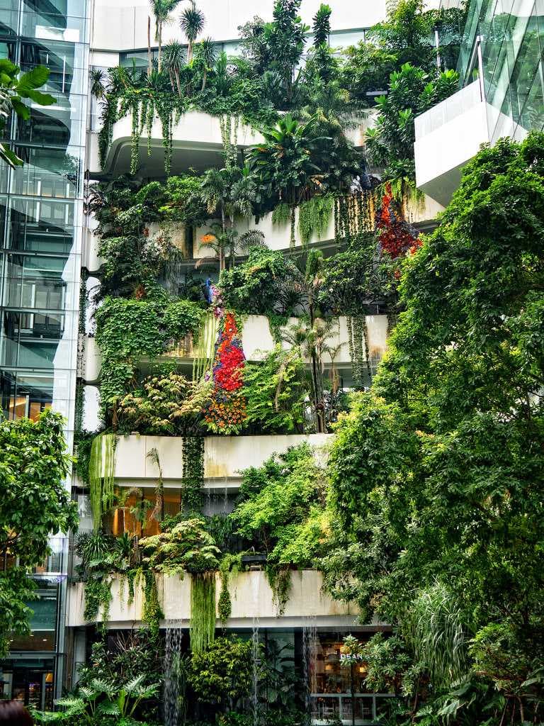 Emquartier travel image