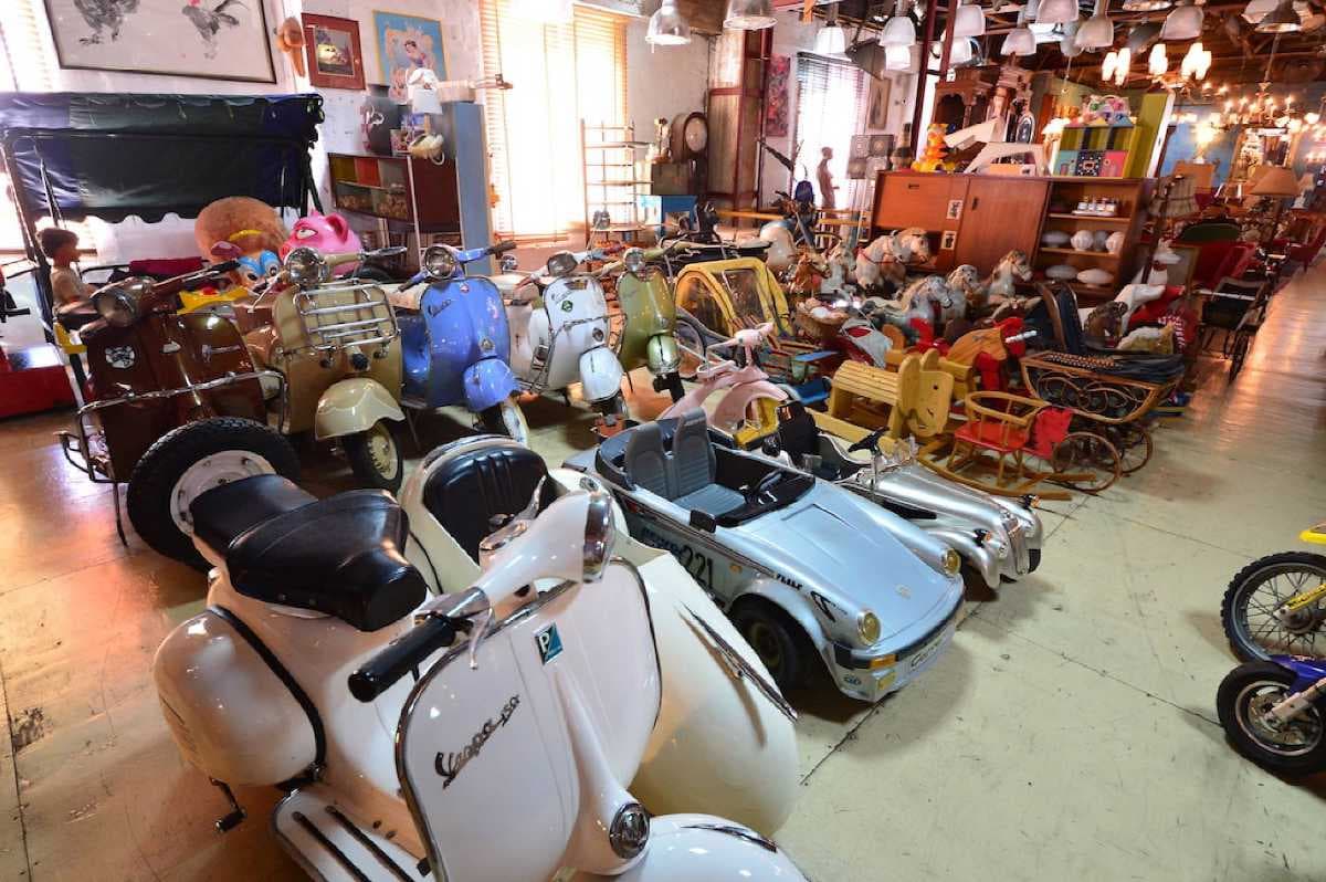 Papaya Vintage Shop travel image