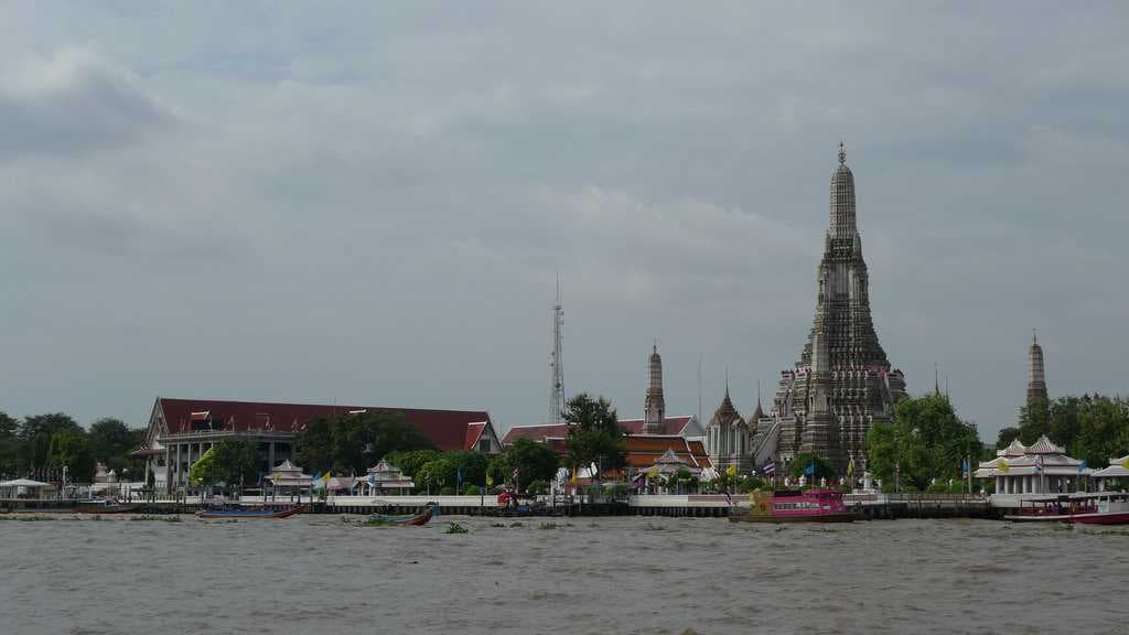 Wat Arun travel image