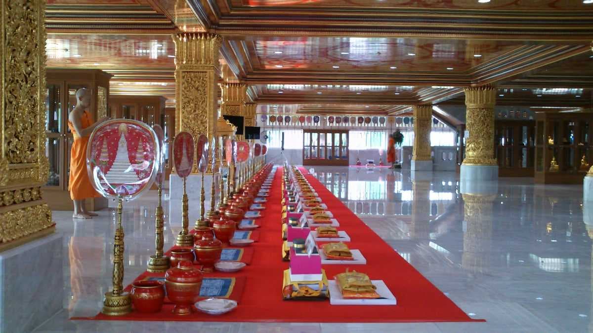 Wat Paknam Bhasicharoen travel image