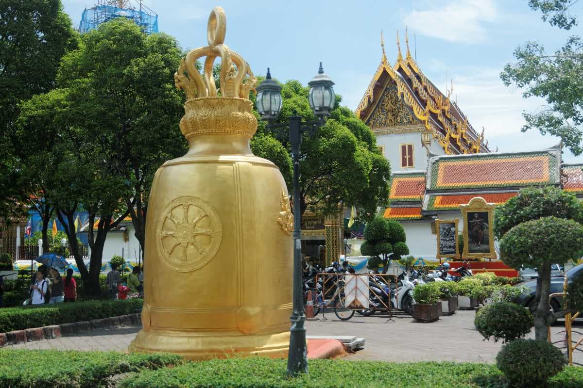 Wat Rakhang travel image