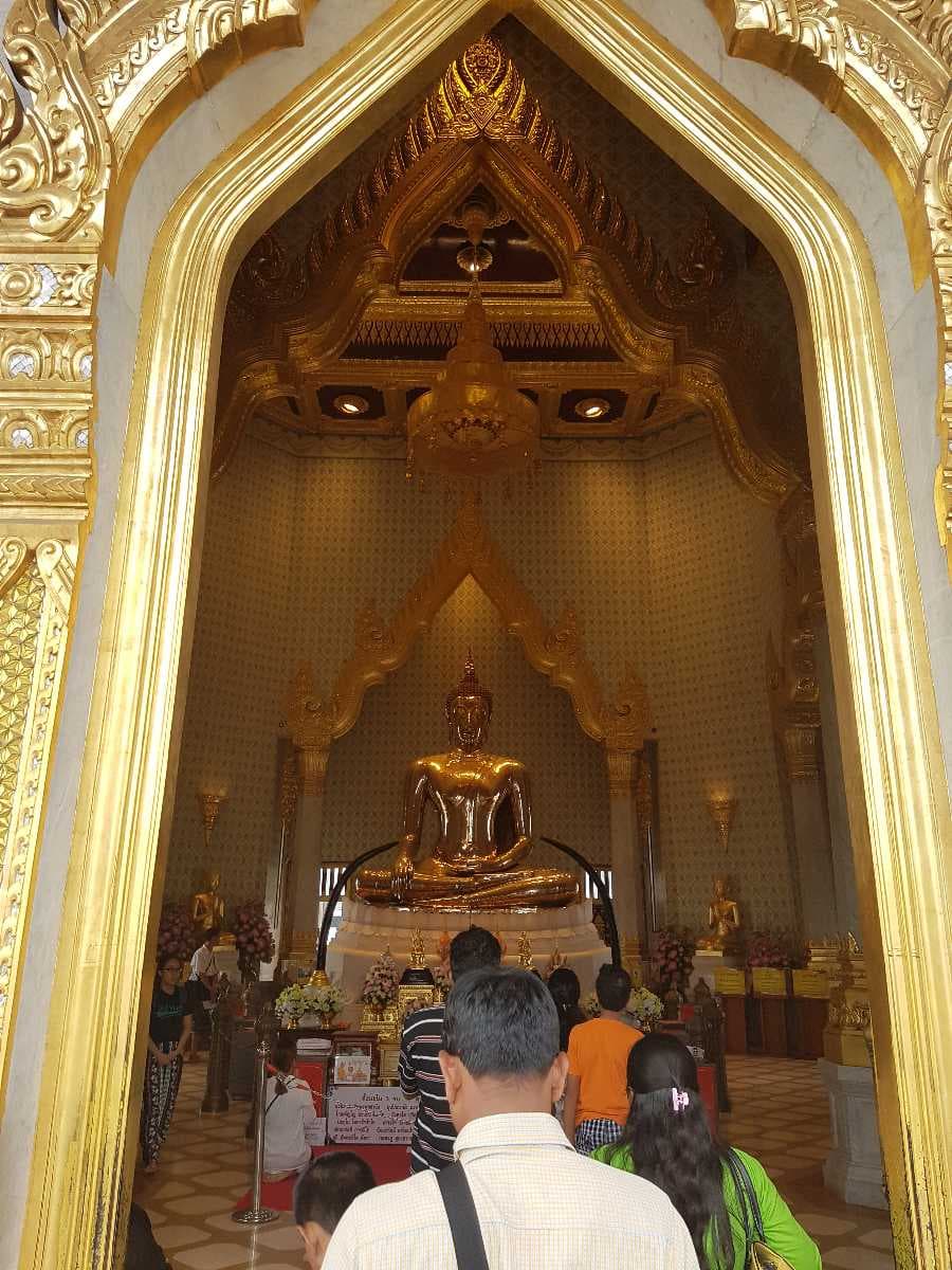 Wat Traimit travel image