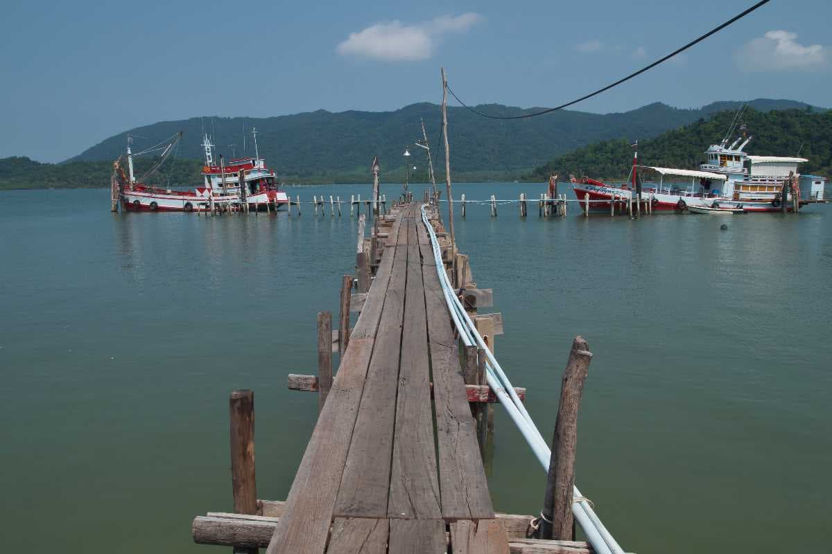 The sleepy Salakkok Fishing Village