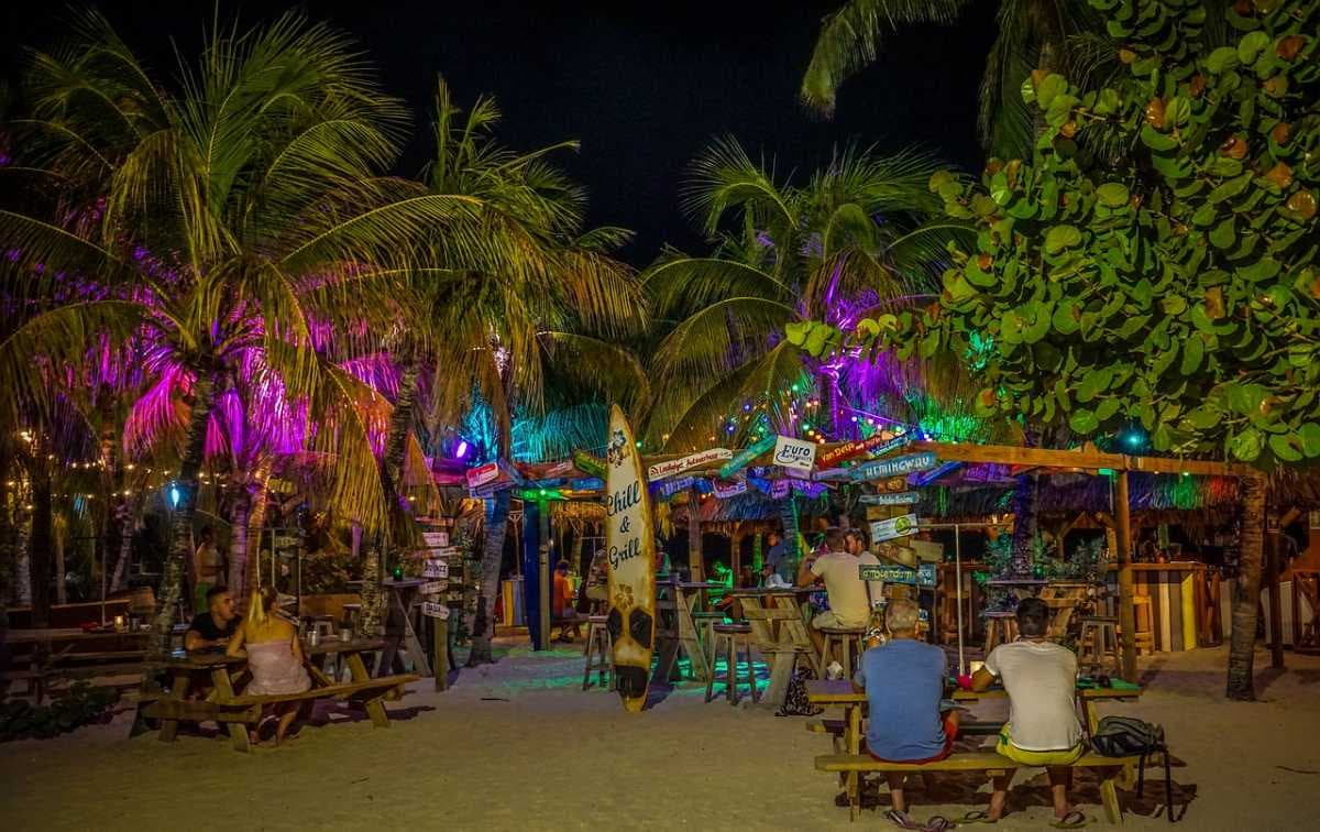 Night Beach Bars in Koh Lanta