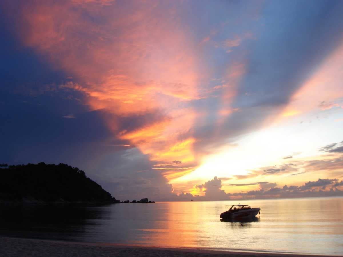 Sunrise at Koh Pha Ngan Island