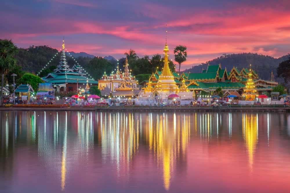 Wat Jongklang - Most Famous Ancient Temple in Mae Hong Son