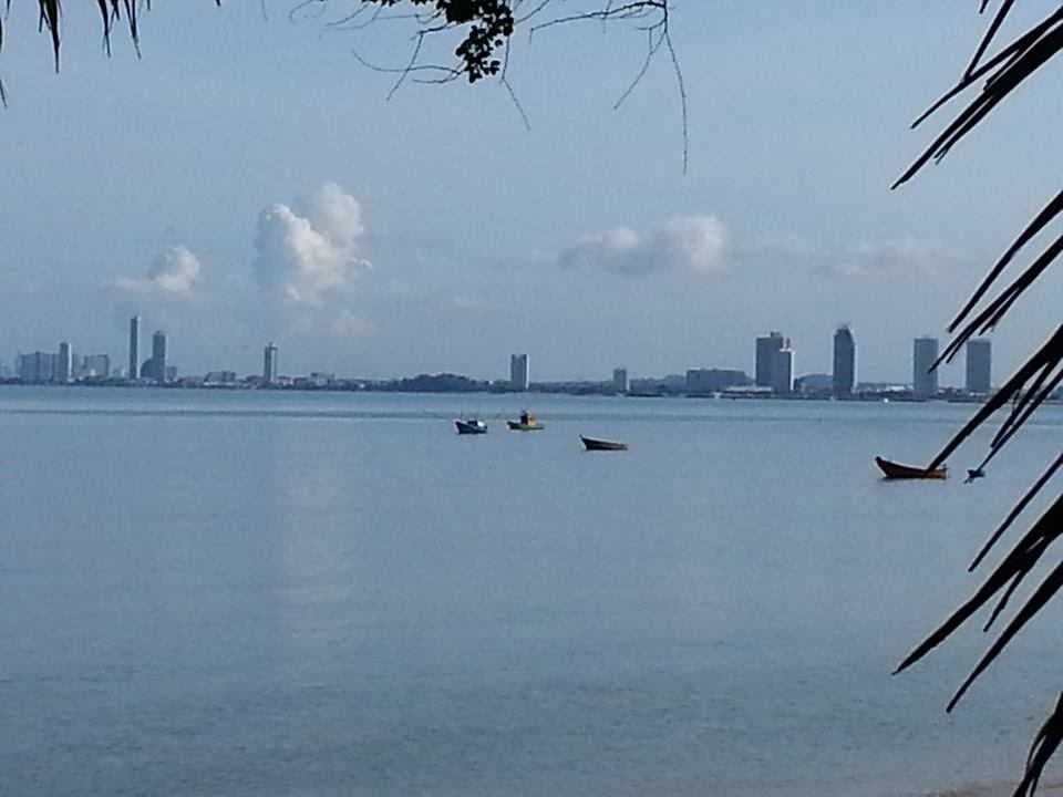 Bang Saray Beach