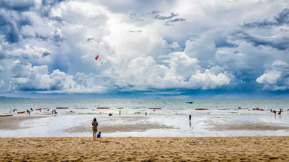 Parasailing at Jomtien Beach, Pattaya