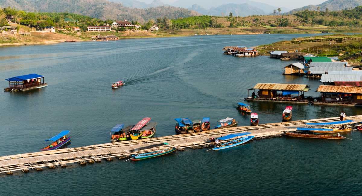 Uttamanusorn Bridge